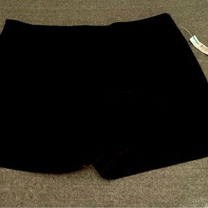New Directions shorts - size 16 NWT